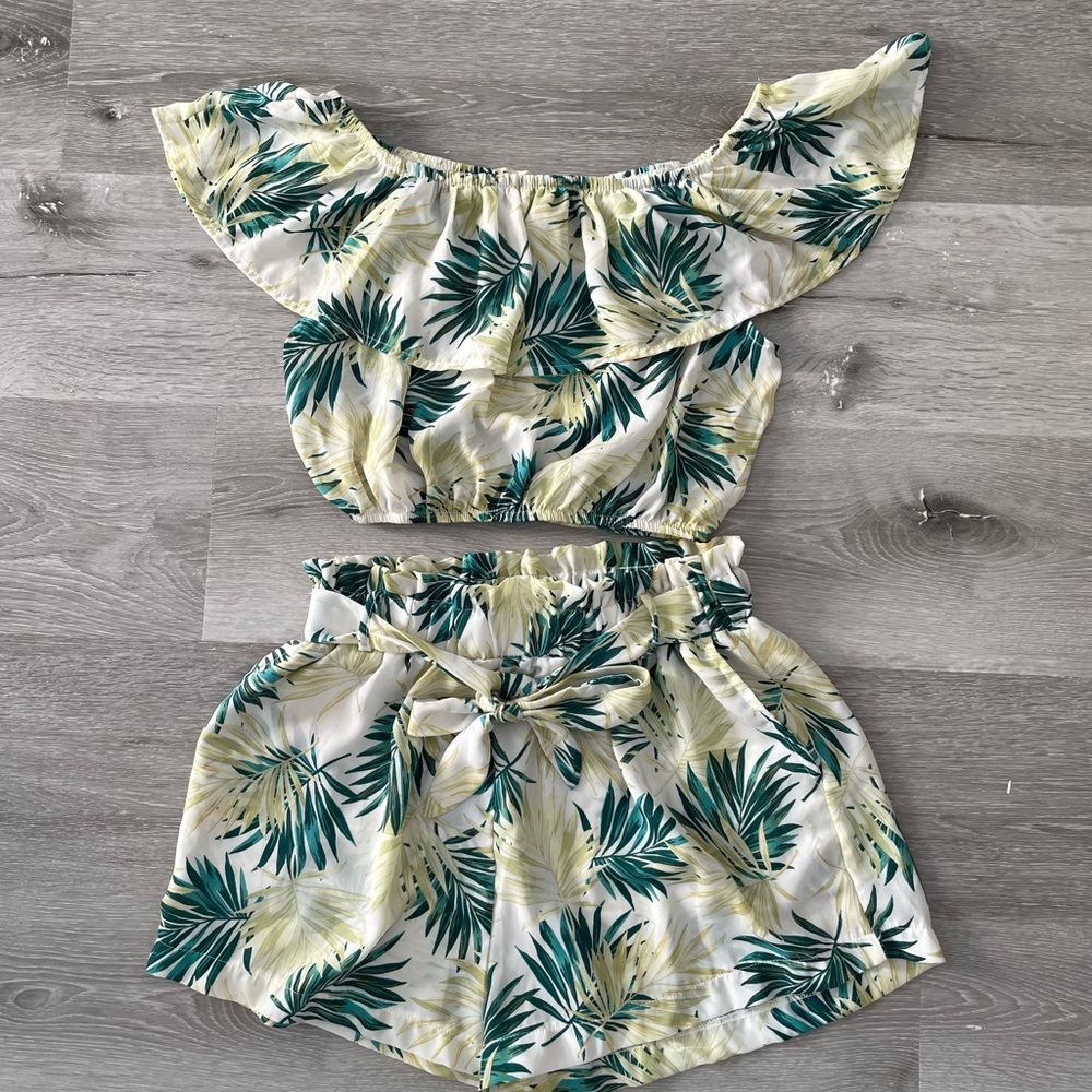 Off Shoulder Matching Shorts Set